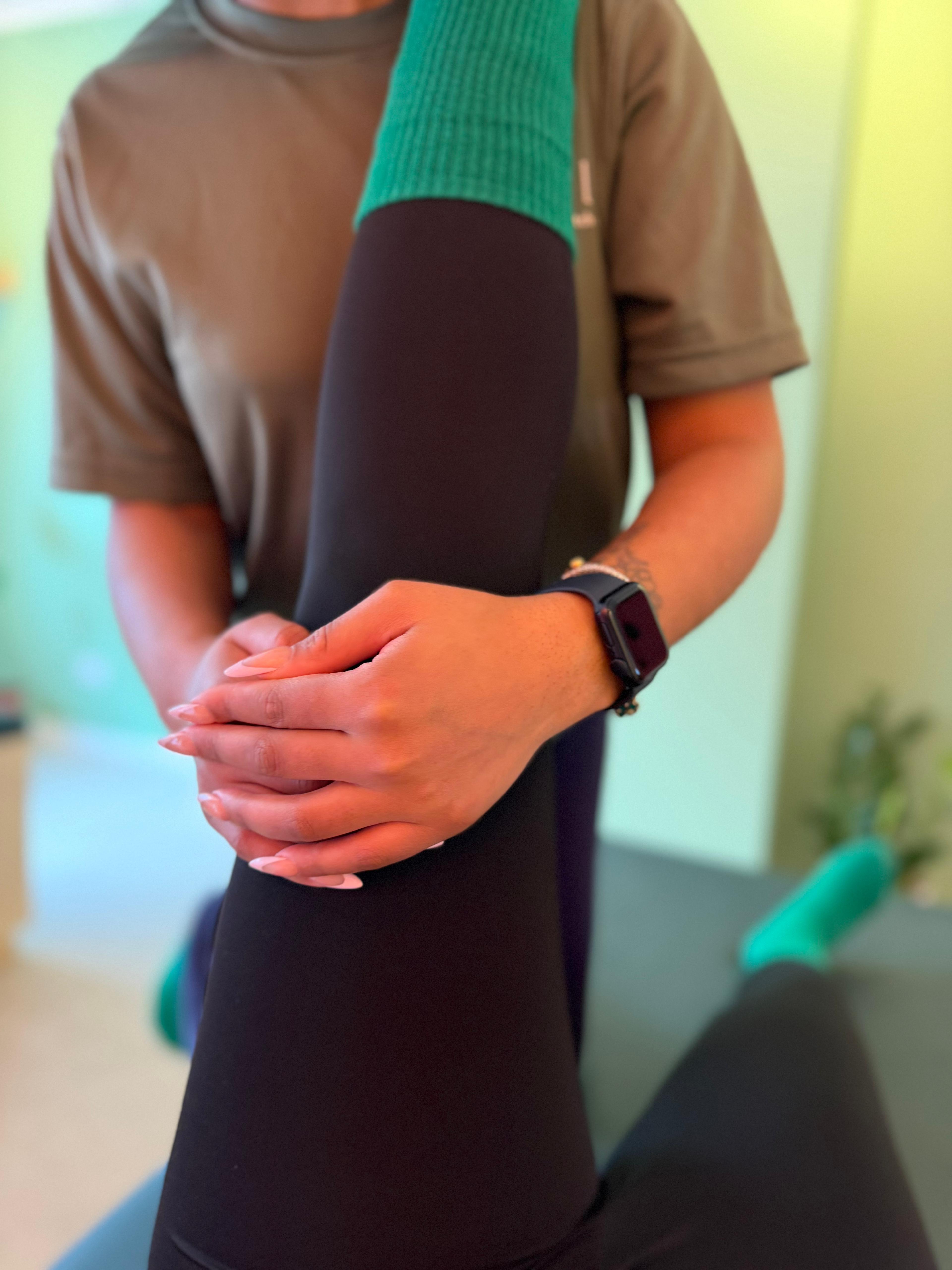 25 minute 1-on-1 assisted stretch session
